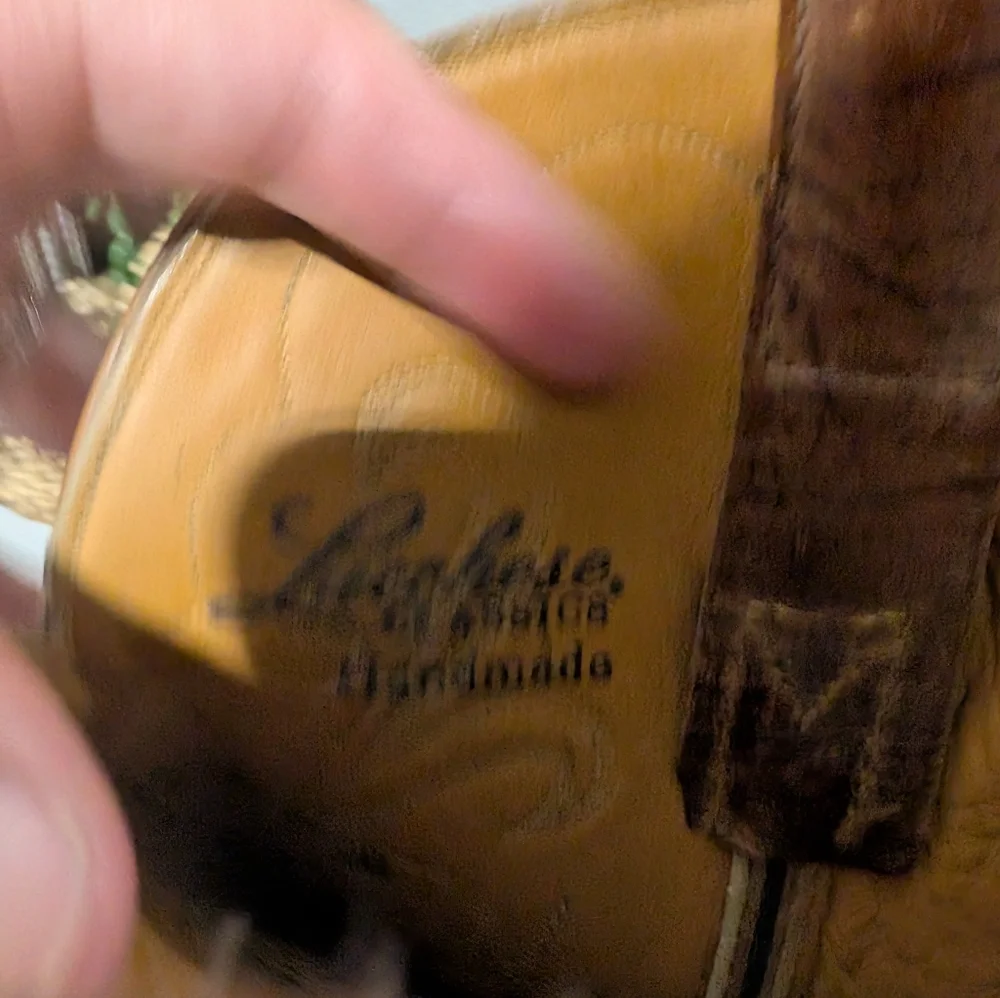 Lucchese stylish brown